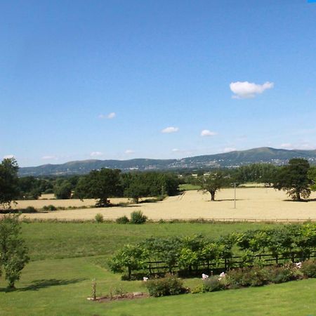 The Packing House Villa Severn Stoke Exterior photo